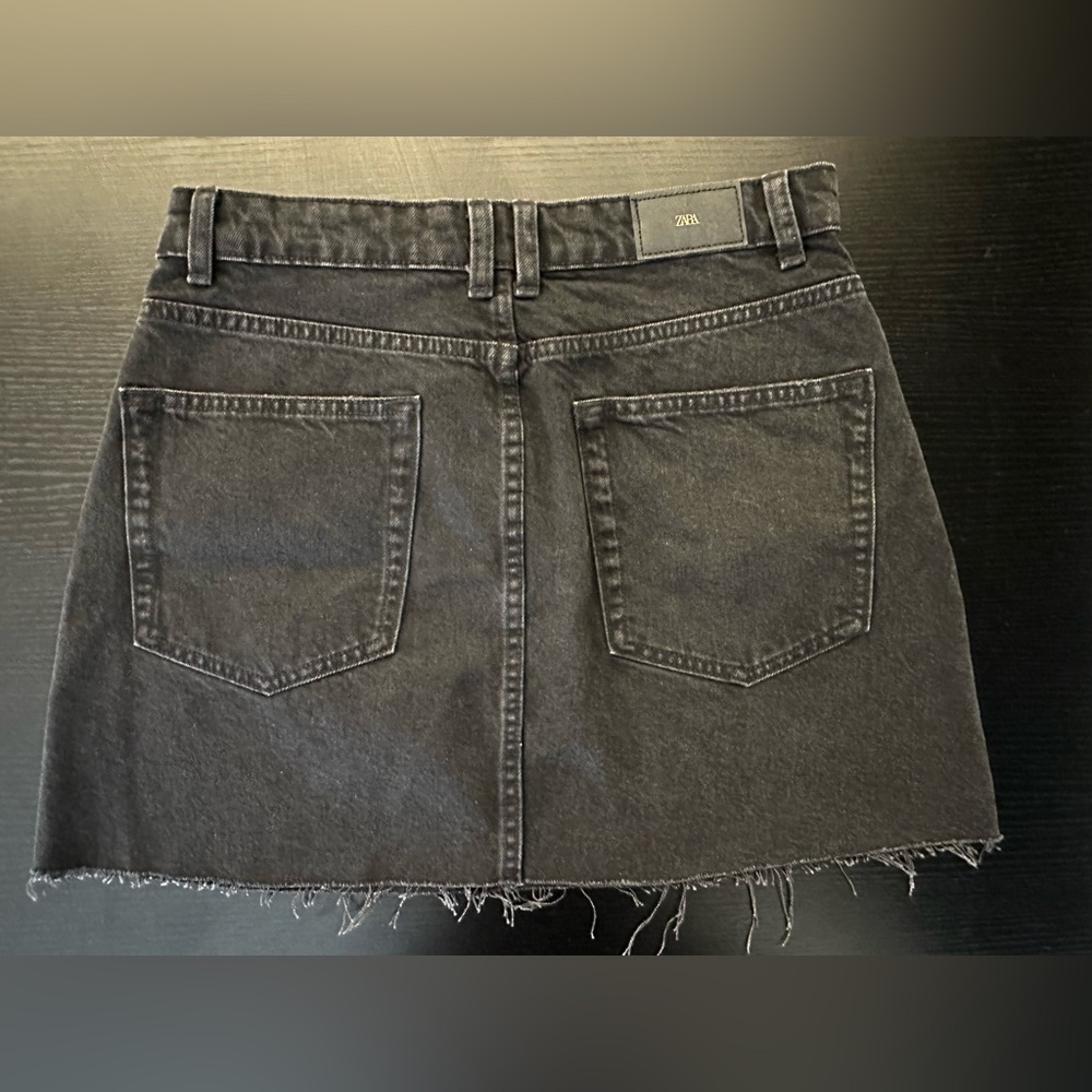 Zara Black Frayed Hem Mini Skirt - Picture 3 of 7
